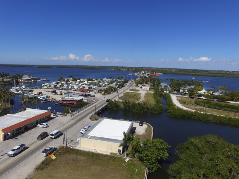 More Photos Of 4547 Pine Island Rd, Matlacha Storefront For Sale