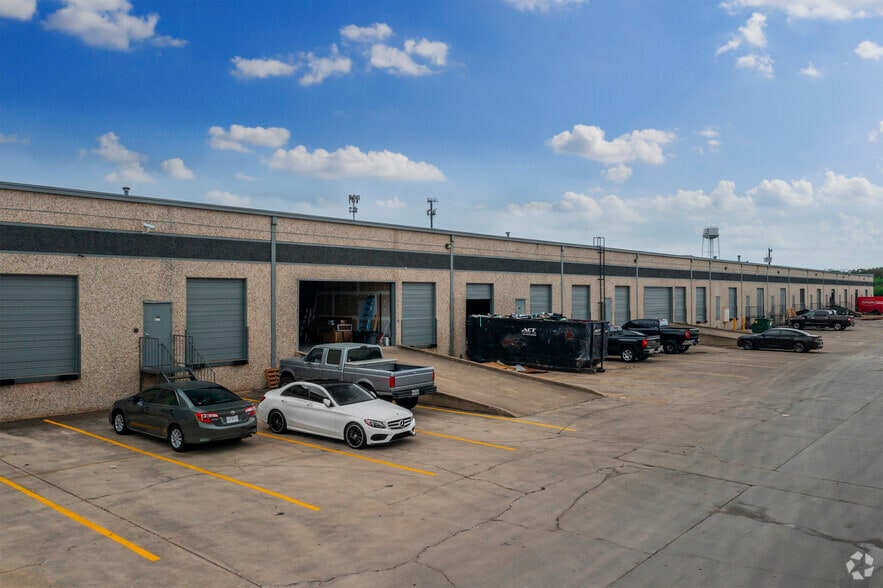 More Photos Of 7492-7522 Reindeer Trl, San Antonio Unknown For Lease