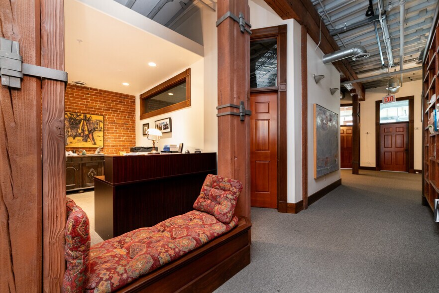 More Photos Of 118-128 N Fair Oaks Ave, Pasadena Office For Sale