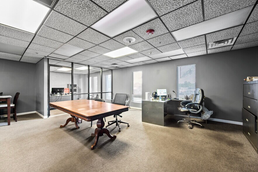 More Photos Of 4095 Old Salisbury Rd, Lexington Warehouse For Lease