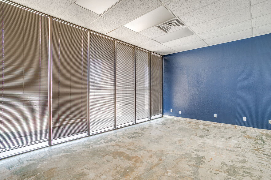 More Photos Of 401 S Jim Wright Fwy, Fort Worth Unknown For Lease
