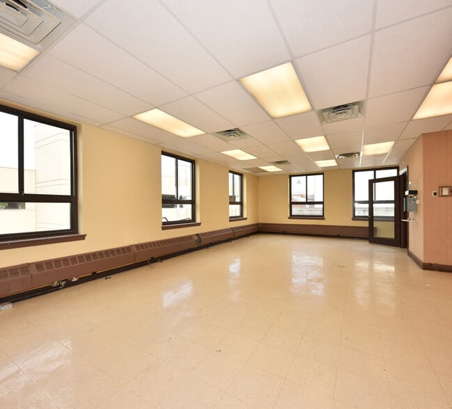 More Photos Of 4001-4015 N Oakland Ave, Milwaukee Apartments For Lease