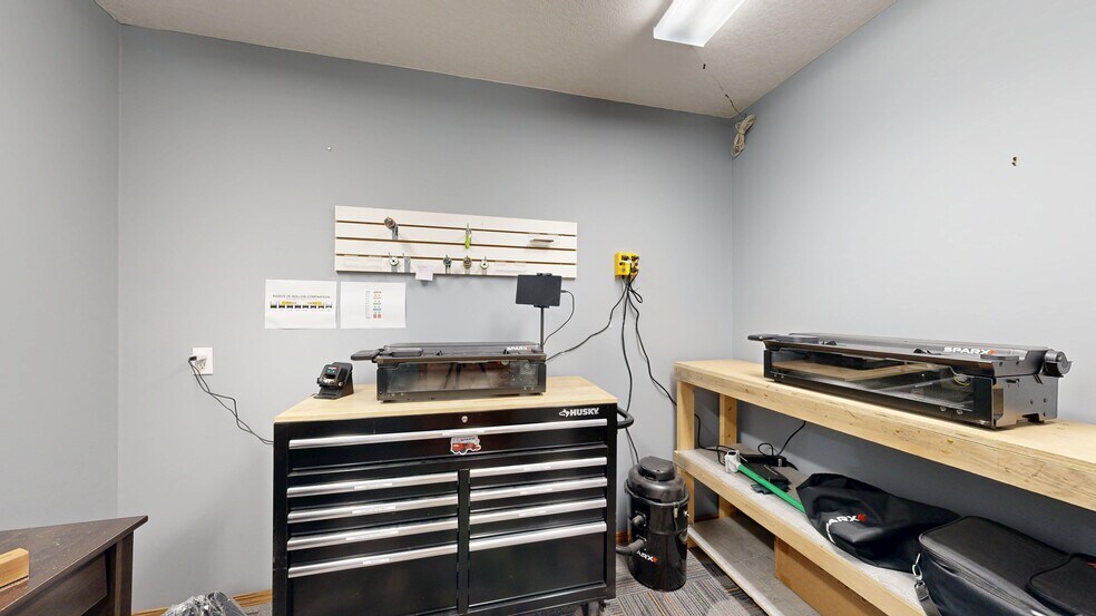More Photos Of 4902 51 Av, Stettler Freestanding For Lease