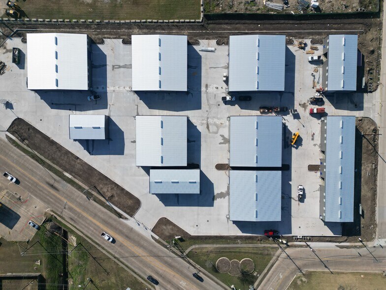 More Photos Of 3386 Red Bluff Rd., Pasadena Unknown For Lease