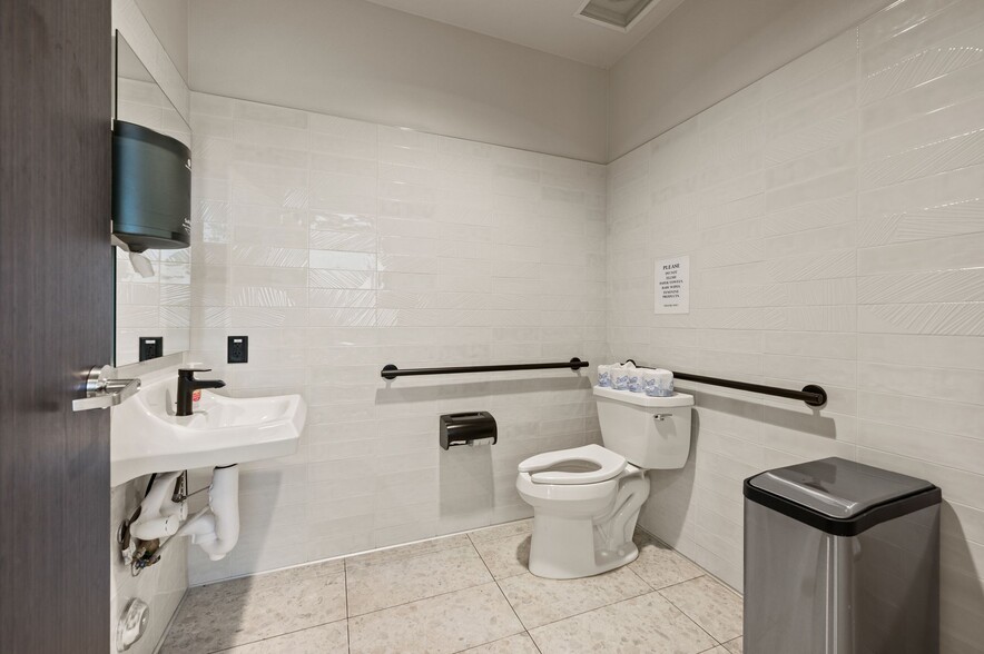 More Photos Of 3349 Golden Triangle Blvd, Fort Worth Medical For Lease