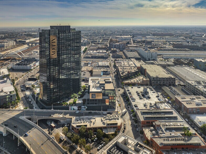 More Photos Of 530 Mateo St, Los Angeles Office For Sale