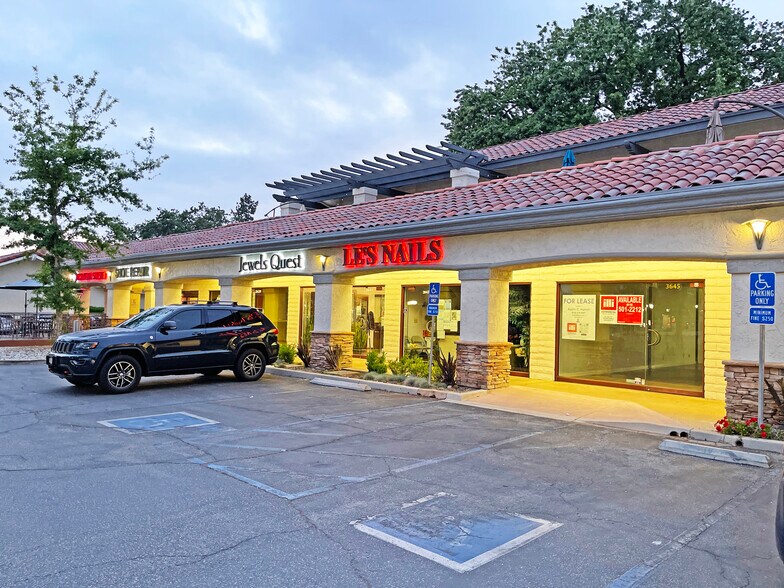 More Photos Of 3637-3755 E Thousand Oaks Blvd, Thousand Oaks Unknown For Lease