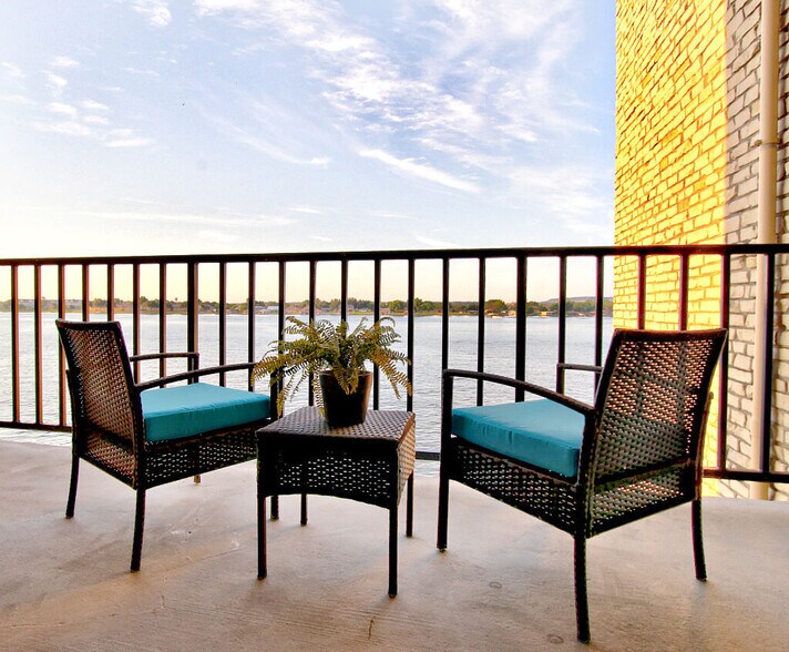 More Photos Of 401 E Pearl St, Granbury Apartments For Sale