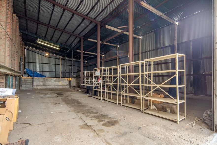 More Photos Of 86-90 Forrest St, Jersey City Warehouse For Lease
