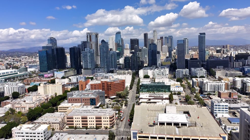 More Photos Of 1800 S Grand Ave, Los Angeles Warehouse For Sale