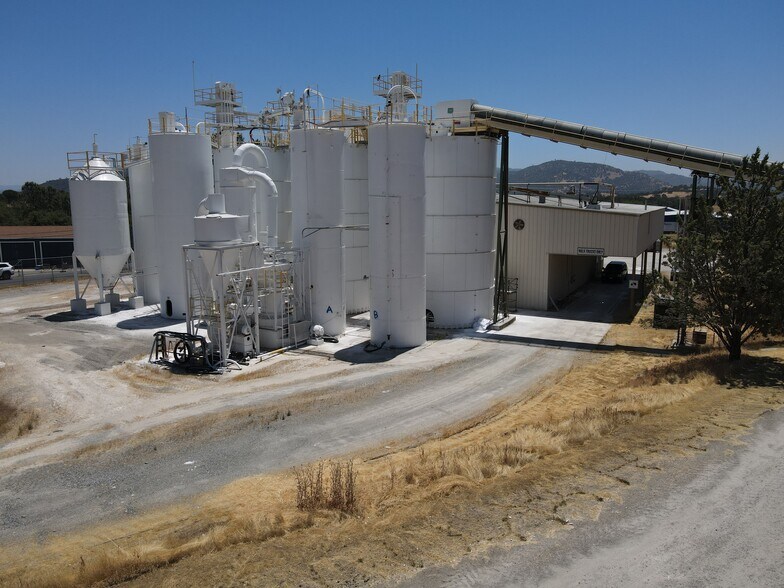 More Photos Of 3466 Toyon Cir, Valley Springs Warehouse For Sale