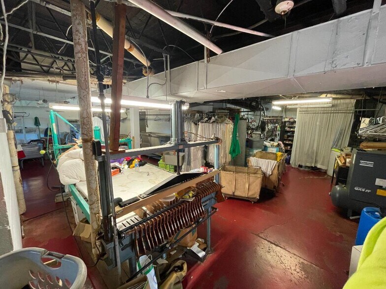 More Photos Of 4145 Brownsville Rd, Pittsburgh Storefront For Sale