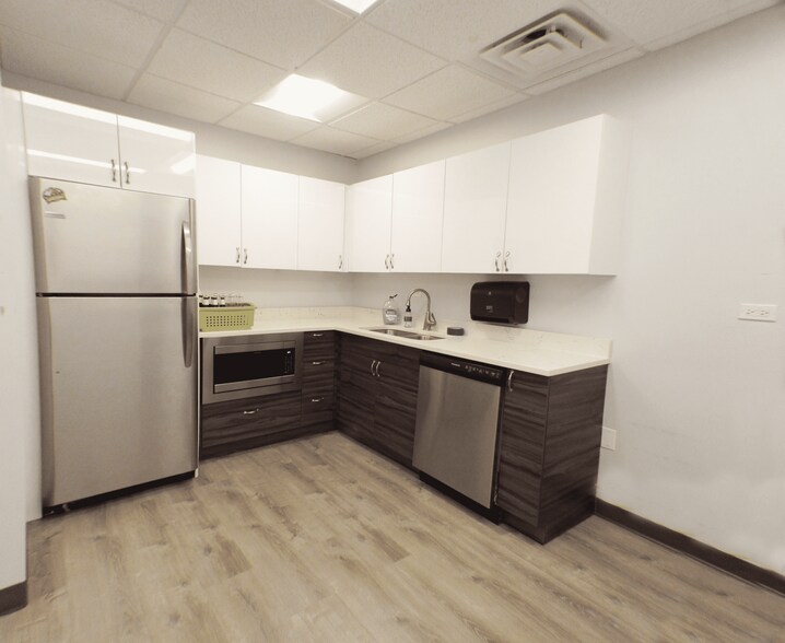 More Photos Of 105 W Madison St, Chicago Office Residential For Lease