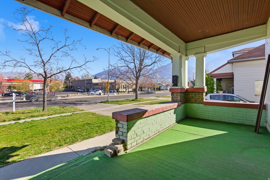 More Photos Of 869 W Center St, Provo Flex For Sale