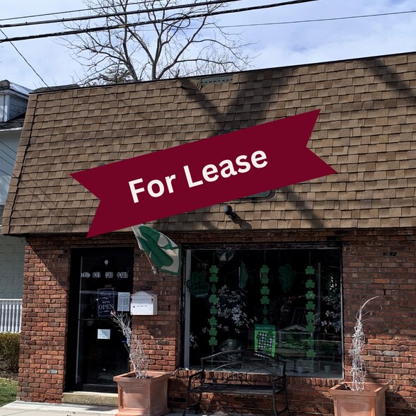More Photos Of 438 Lake Ave, Saint James Storefront For Lease