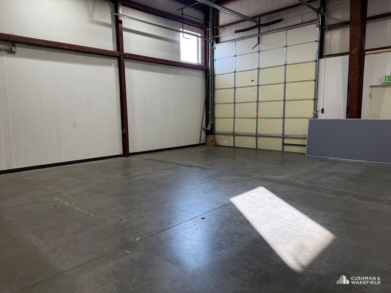 More Photos Of 481-499 N Denver Ave, Loveland Light Distribution For Sale