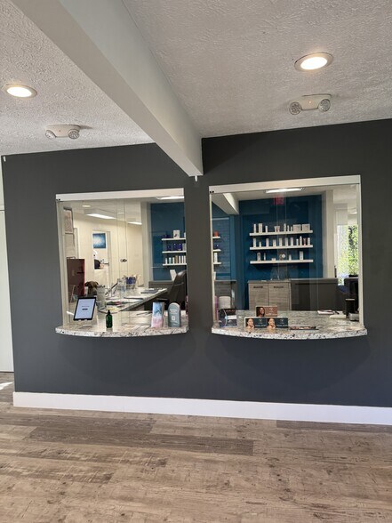 More Photos Of 1219 E Saginaw St, Lansing Medical For Lease