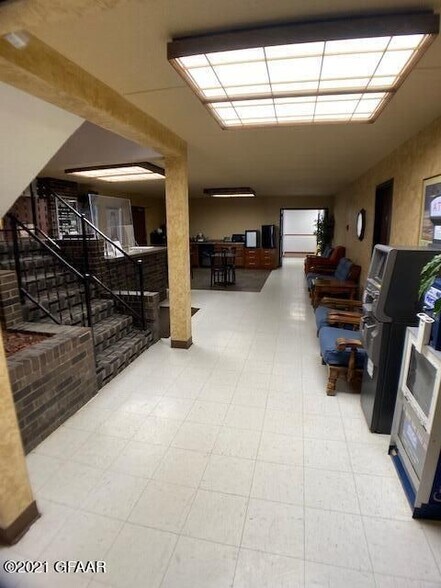 More Photos Of 502 S Division Ave, Cavalier Hotel For Sale