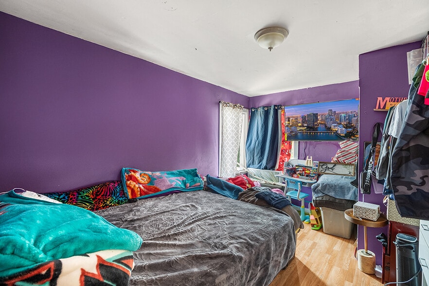 More Photos Of 736 Cedar St, Redwood City Apartments For Sale