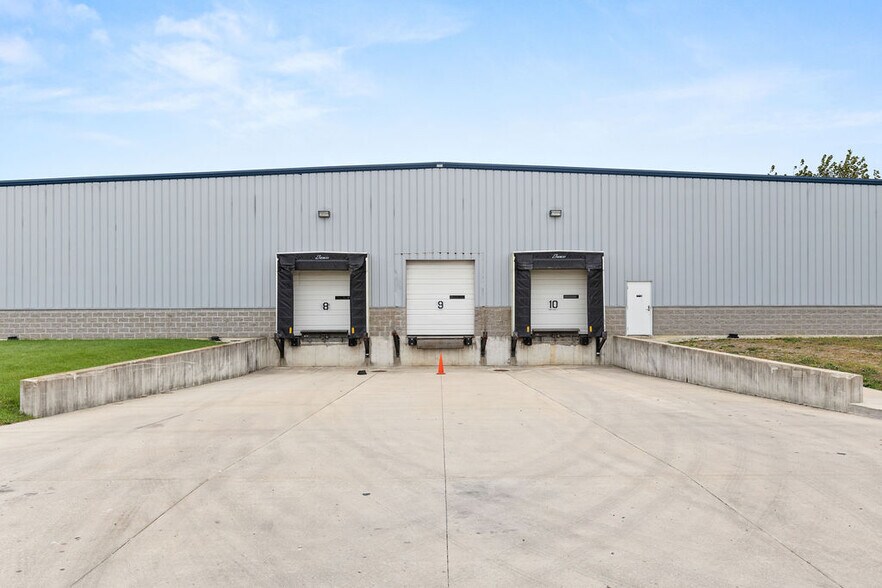 More Photos Of 2000 Ashley Rd, Morris Manufacturing For Lease