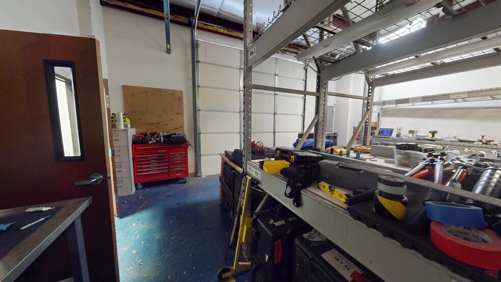 More Photos Of 2001 Windy Ter, Cedar Park Light Distribution For Sale