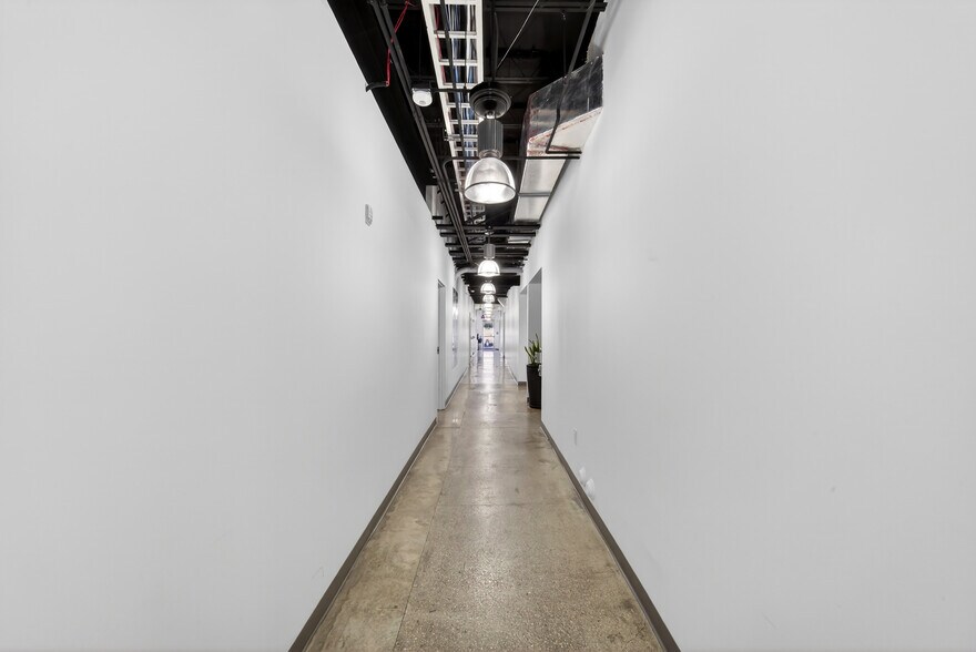 More Photos Of 7630 Biscayne Blvd, Miami Office For Lease