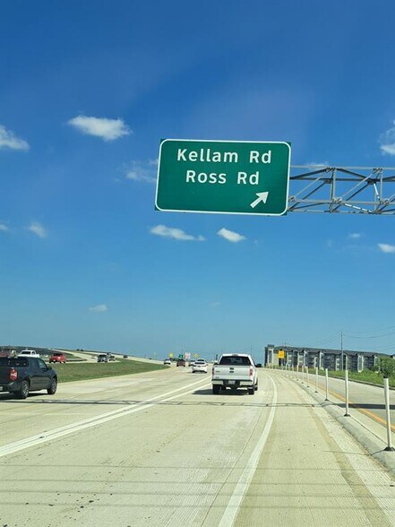 More Photos Of 4000 Burch Drive, Del Valle Land For Sale