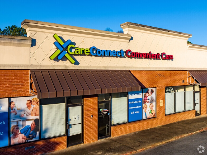 More Photos Of 120-164 N Lee St, Forsyth Unknown For Lease