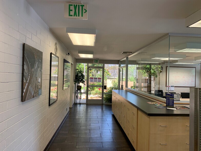 More Photos Of 431 W Baseline, Claremont Office For Lease