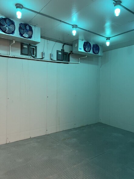 More Photos Of 16 Commercial St, Branford Research And Development For Lease
