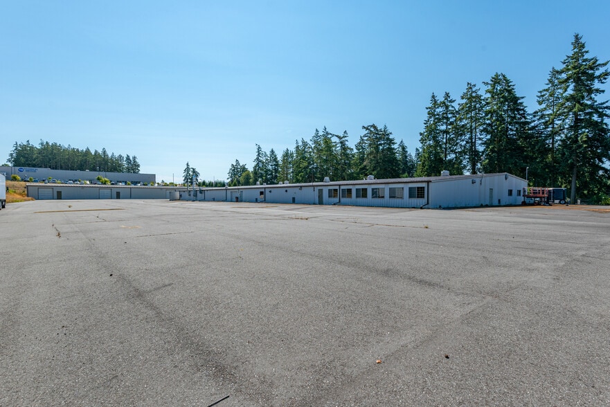 More Photos Of 970 NE 21st Ct, Oak Harbor Manufacturing For Lease