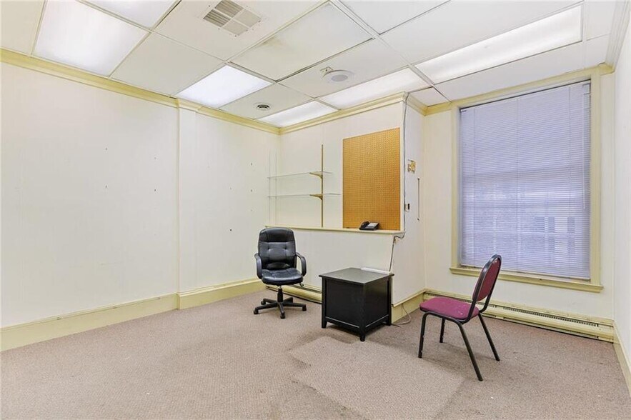 More Photos Of 911 W Hamilton St, Allentown Storefront Retail Office For Sale