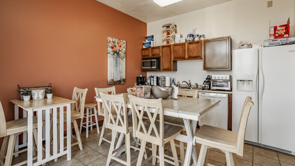 More Photos Of 698 Oldefield Commons Dr, Greenwood Medical For Sale