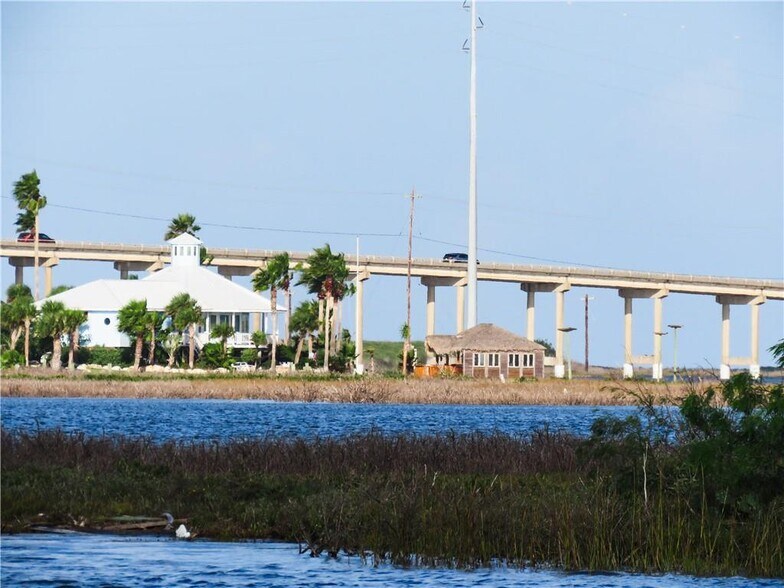 More Photos Of 1330 S Commercial St, Aransas Pass Hotel For Sale