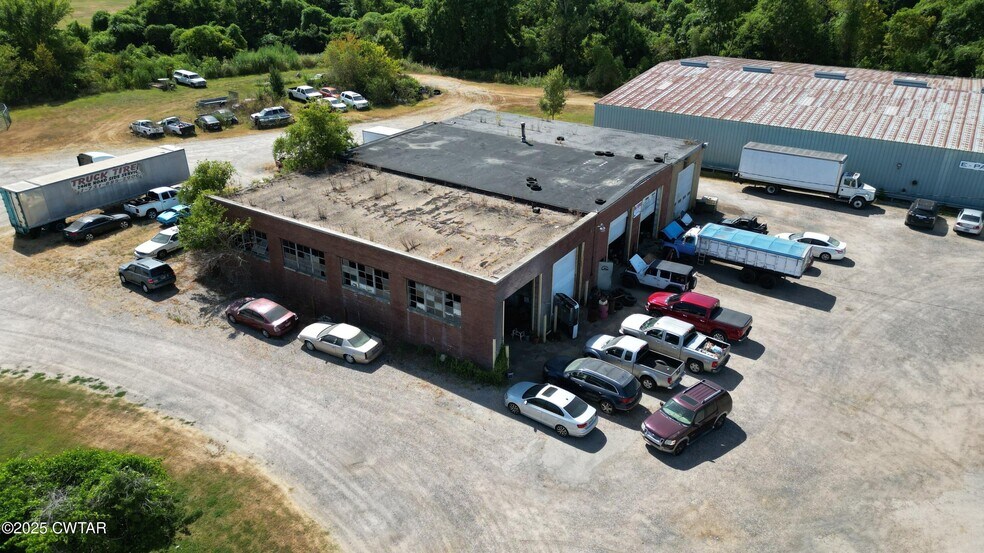 More Photos Of 410 W Reelfoot Ave, Union City Service For Sale