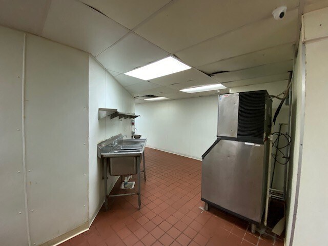 More Photos Of 2719 Race St, Fort Worth Restaurant For Lease