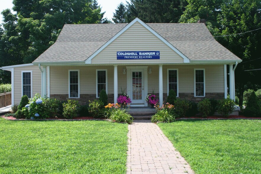 Primary Photo Of 142 Queen St, Southington Loft Creative Space For Sale