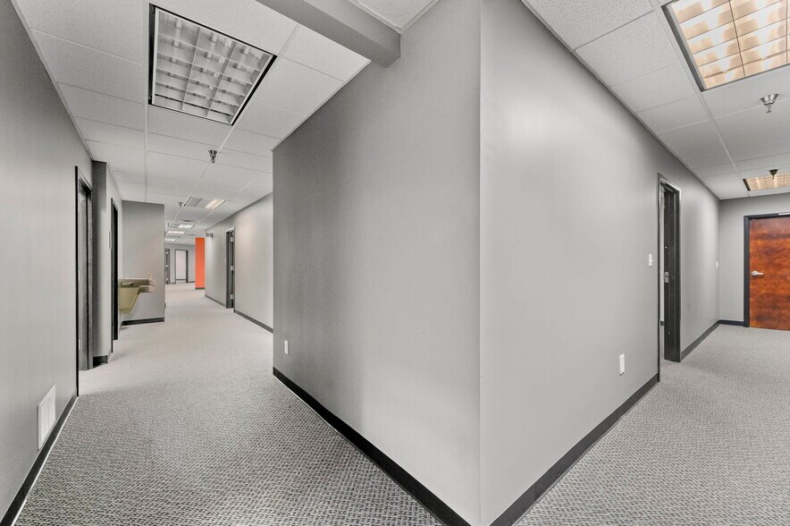 More Photos Of 3730 S Elizabeth St, Independence Medical For Lease