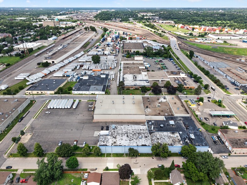 More Photos Of 2639 2nd St NE, Saint Anthony Manufacturing For Sale