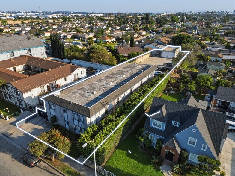 More Photos Of 814 W Redondo Beach Blvd, Gardena Apartments For Sale