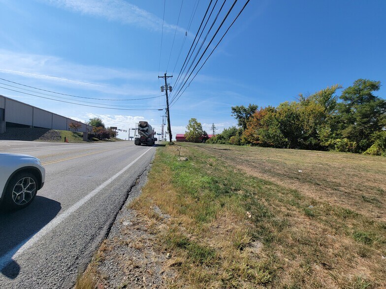 More Photos Of 702 Hookstown Grade Rd, Clinton Land For Lease