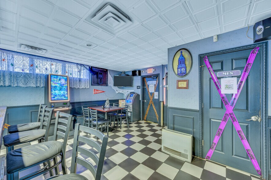 More Photos Of 524 Court St, Scranton General Retail For Sale