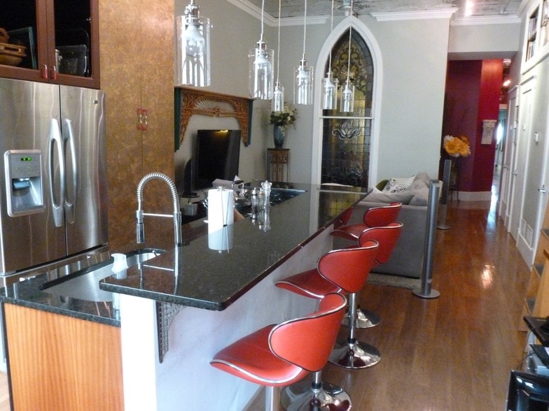 More Photos Of 35 N Saginaw St, Pontiac Storefront Retail Residential For Sale