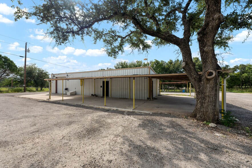 More Photos Of 301 Dews Rd, Leander Industrial For Sale