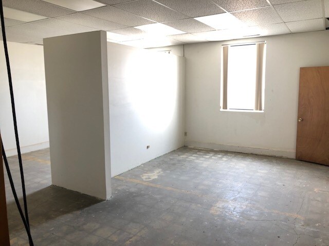 More Photos Of 1639 Industrial Ave, Sidney Warehouse For Lease