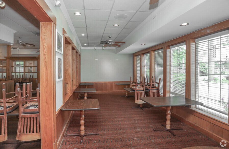 More Photos Of 456 E Elbert St, Indianapolis Restaurant For Lease