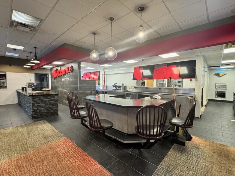 More Photos Of 1181 Stone Dr, Harrison Restaurant For Sale