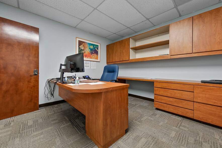 More Photos Of 2725 Center Pl, Melbourne Research And Development For Sale