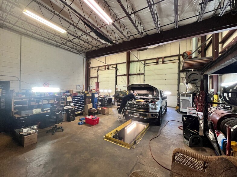 More Photos Of 600 Gallatin St NE, Washington Warehouse For Sale