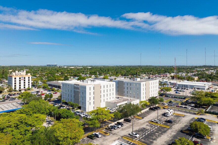 More Photos Of 18441 NW 2nd Ave, Miami Office For Lease